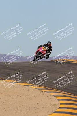 media/Oct-30-2022-CVMA (Sun) [[fb421c3cec]]/Race 5 Amateur Formula Middleweight/